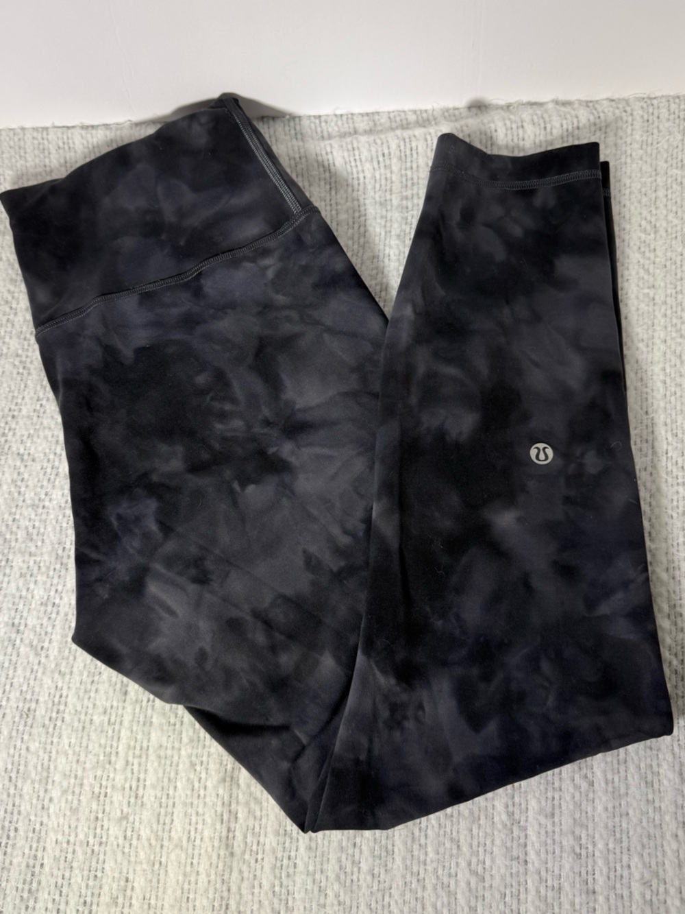 🌩️Lululemon Tie Dye Leggings Size 10 High Rise align, Black & Grey 🩶🖤